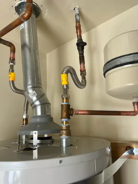 Water heater installation and plumbing repair in Lyndhurst